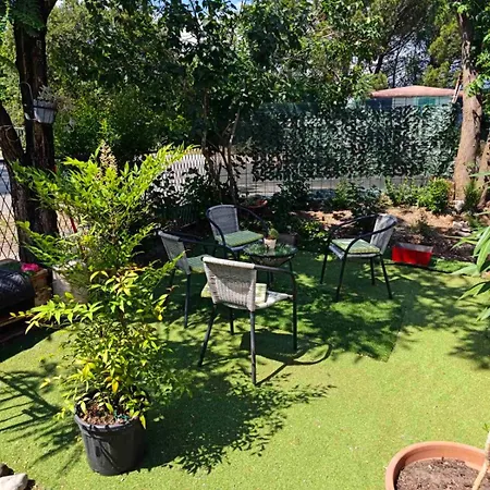 아파트 Jela - Spacious Two-bedroom Near Center With Free Parking & Wi-fi