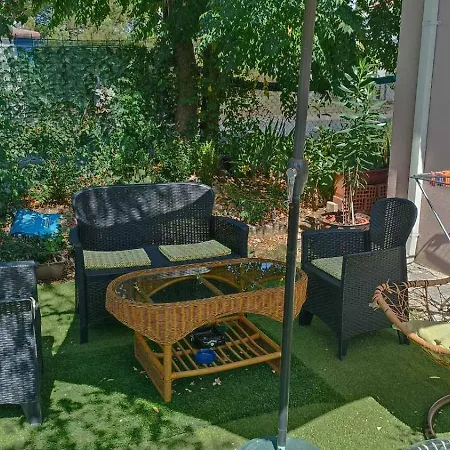 Apartment Jela - Spacious Two-bedroom Near Center With Free Parking & Wi-fi *